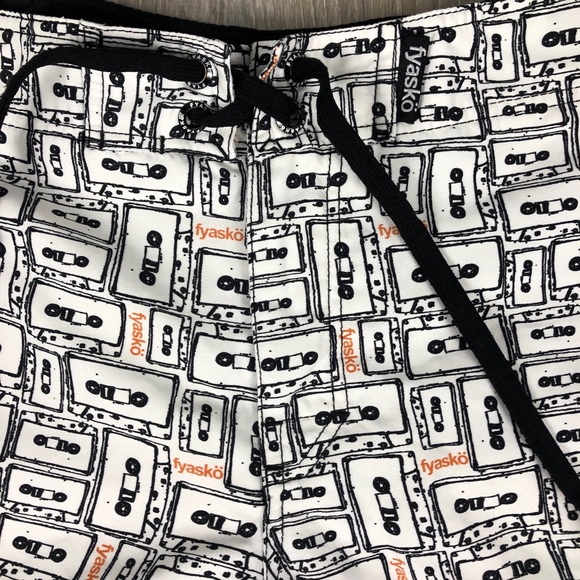 Fyasko Men's Board Shorts Swim Trunks Size 34 - Picture 2 of 6